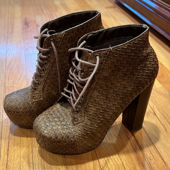 Brown booties - Picture 3 of 4